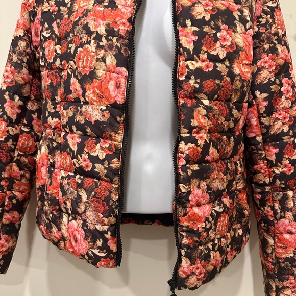 Puffer Floral Jacket with the Hood - Picture 8 of 14